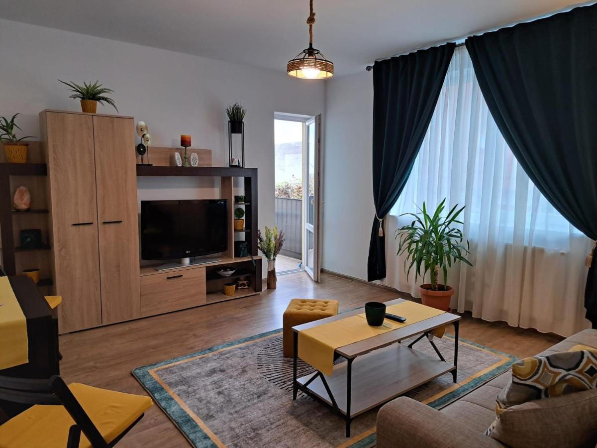 Cozy Apartment In Rasnov Ngoại thất bức ảnh